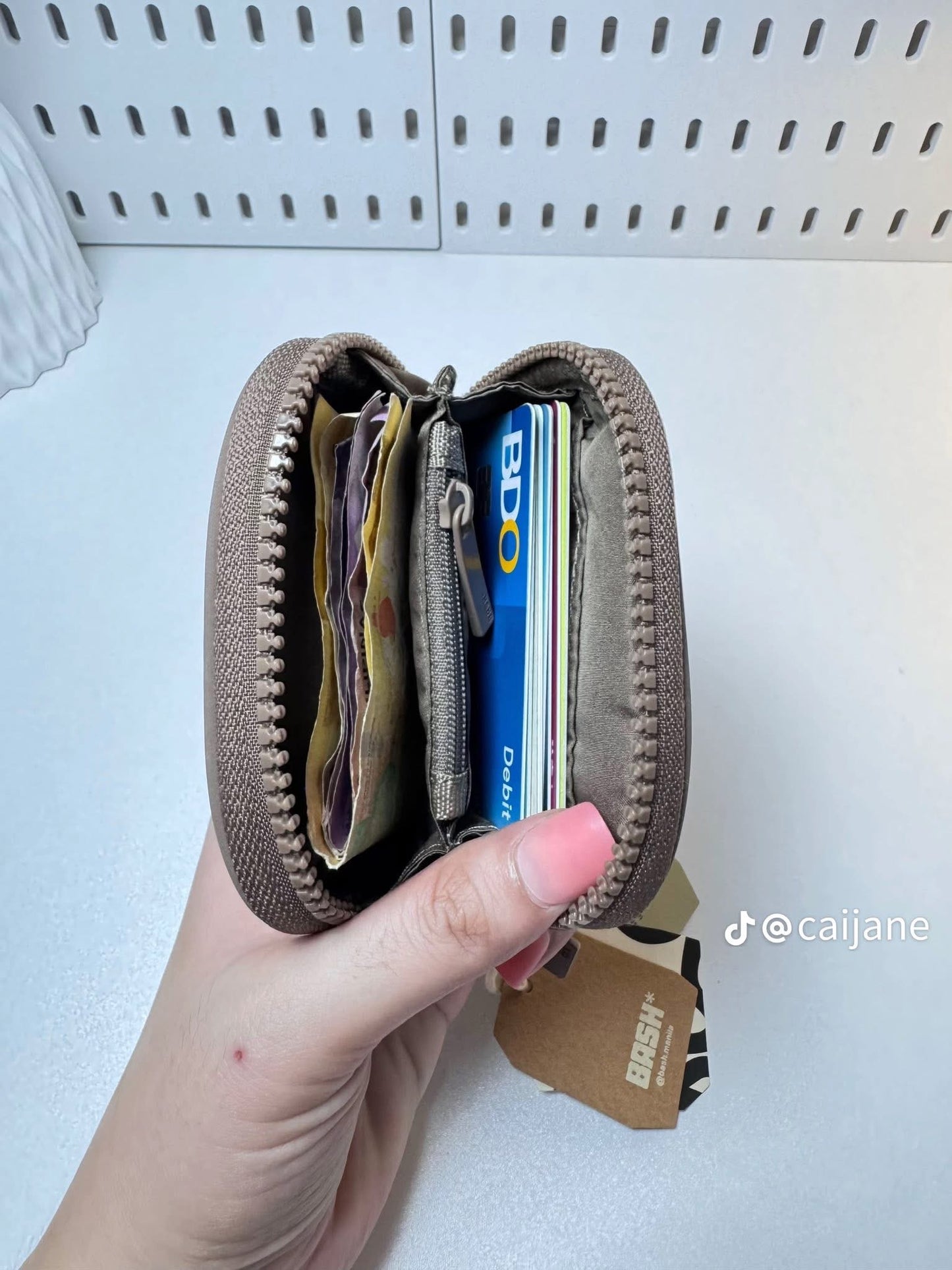 BASH Essentials Cardholder