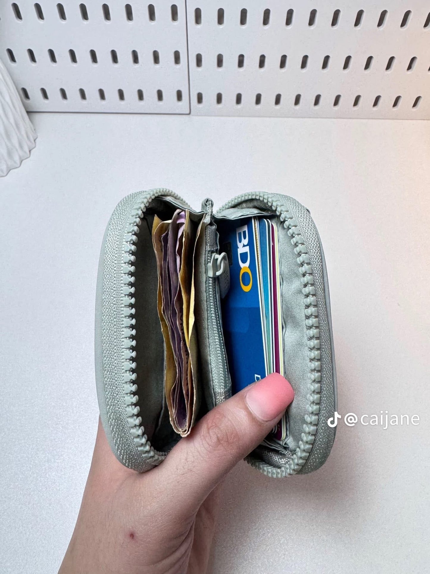BASH Essentials Cardholder